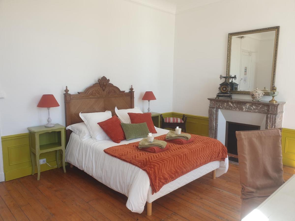 Chateau De Surville Surville  Room photo